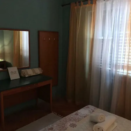 Pensión House For Rent Anka 2*